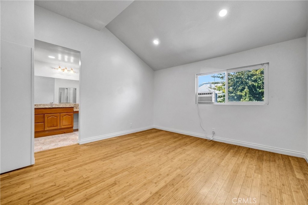4828 W 5th E Property Photo 12