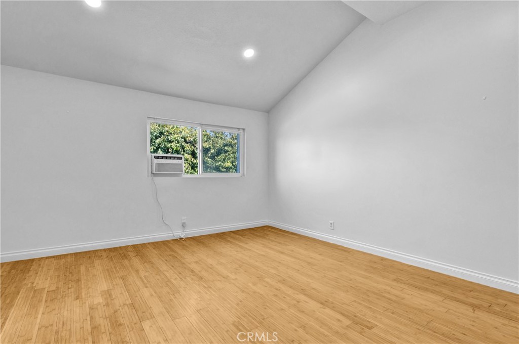 4828 W 5th E Property Photo 14