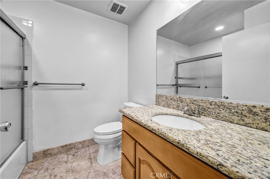 4828 W 5th E Property Photo 18