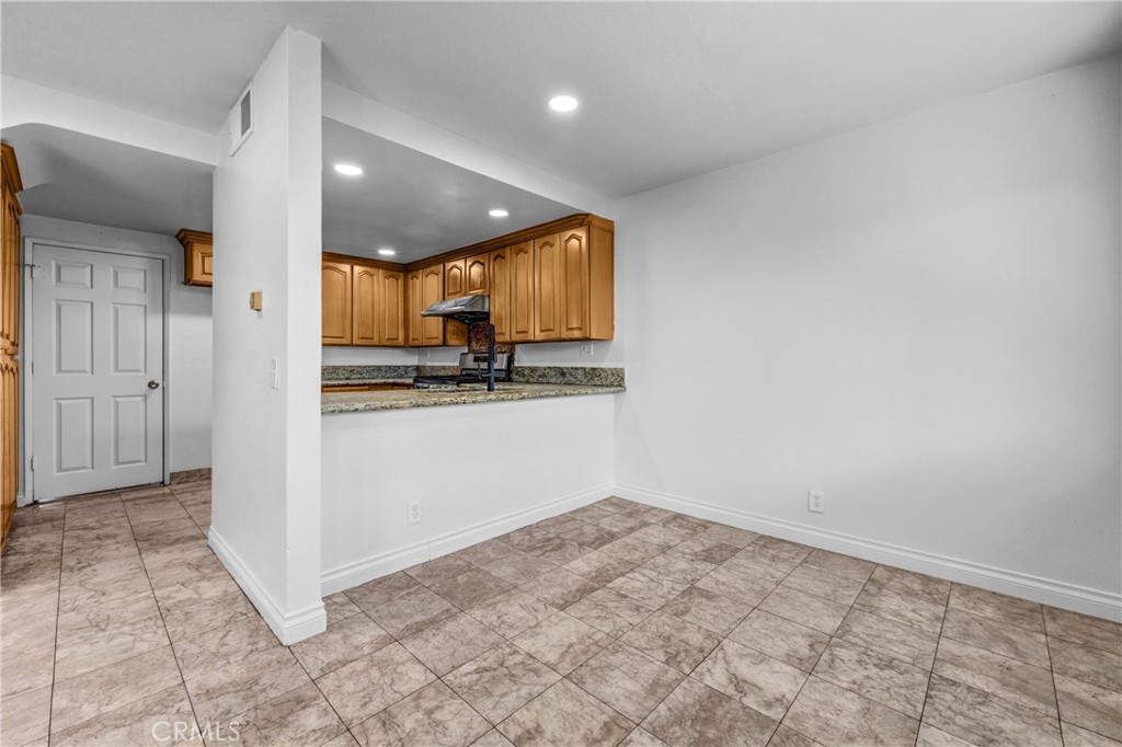 4828 W 5th E Property Photo 25