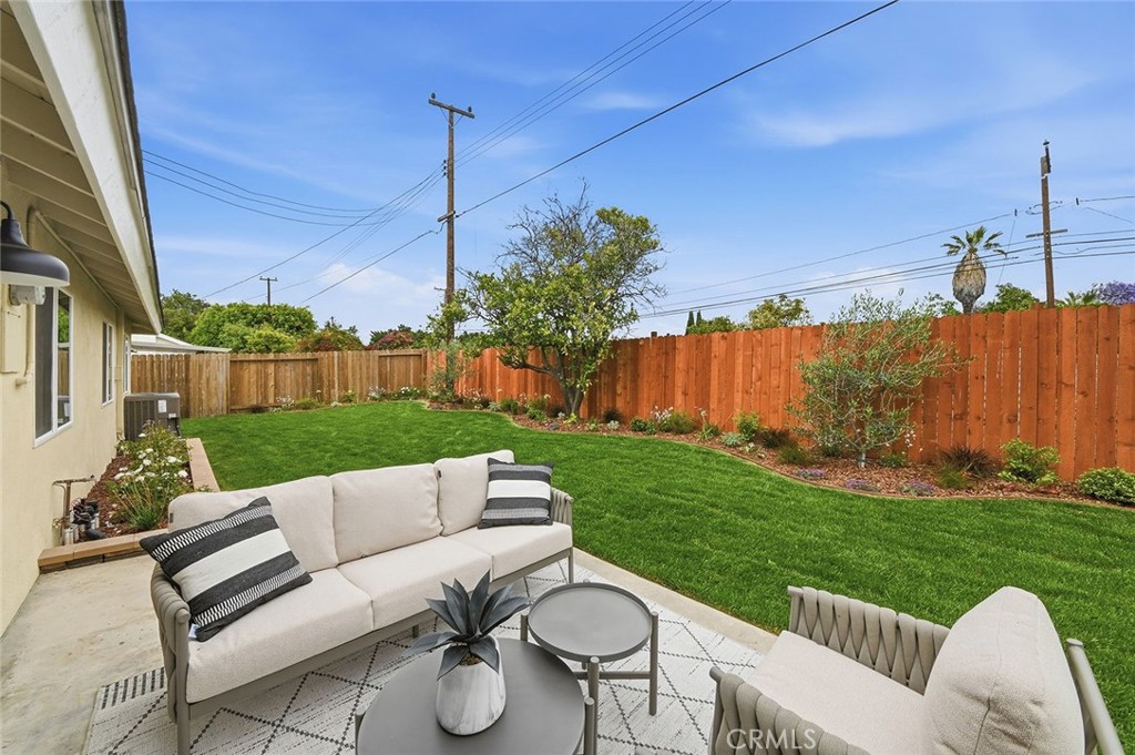 2113 S Forest Property Photo 44