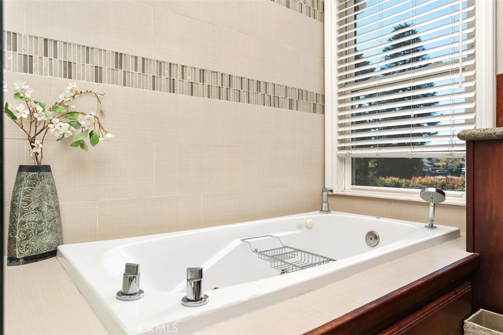 25732 Weston Drive Property Photo 24
