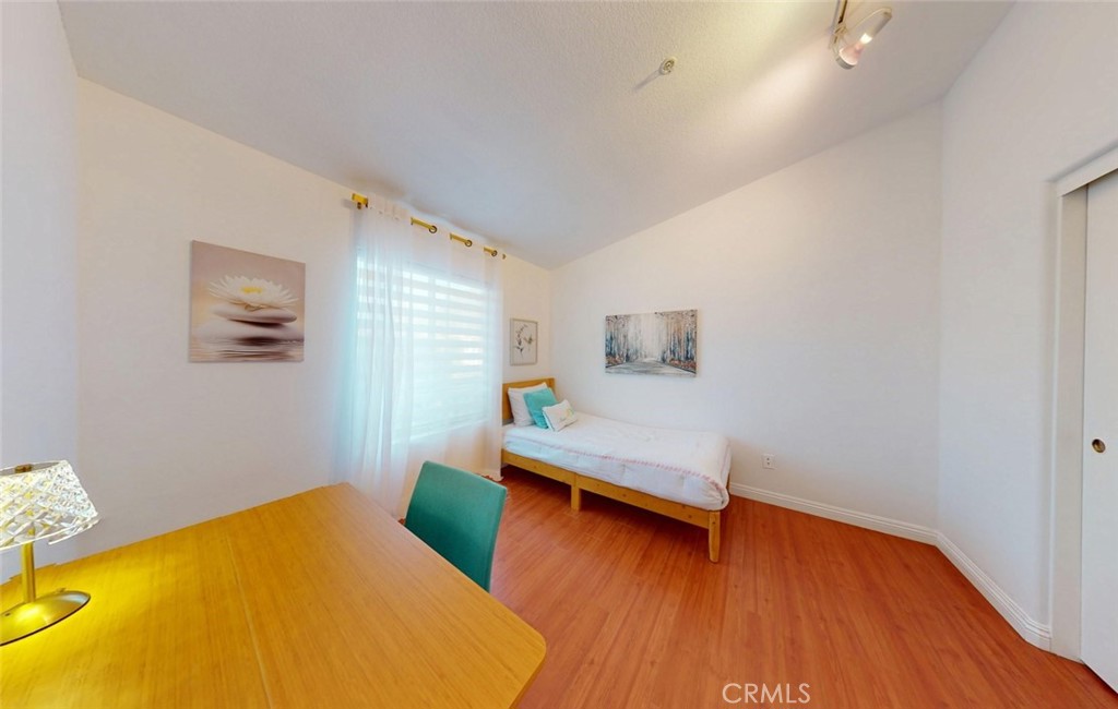 210 California Court Property Photo 22