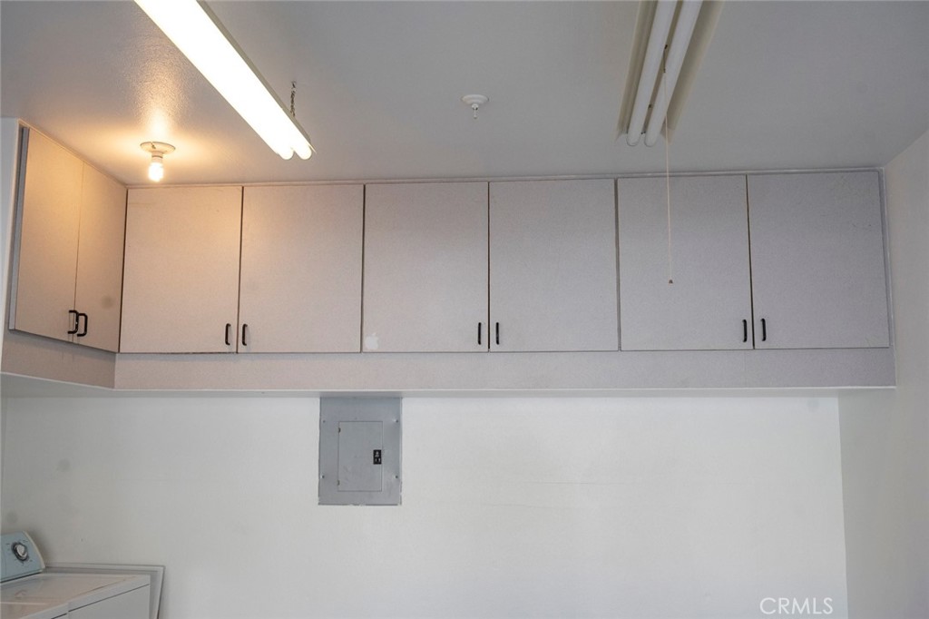 210 California Court Property Photo 28