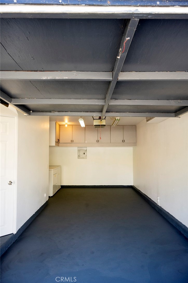 210 California Court Property Photo 29