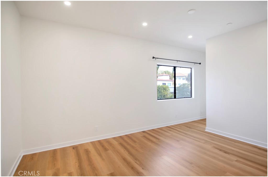 17200 Newhope Property Photo 15