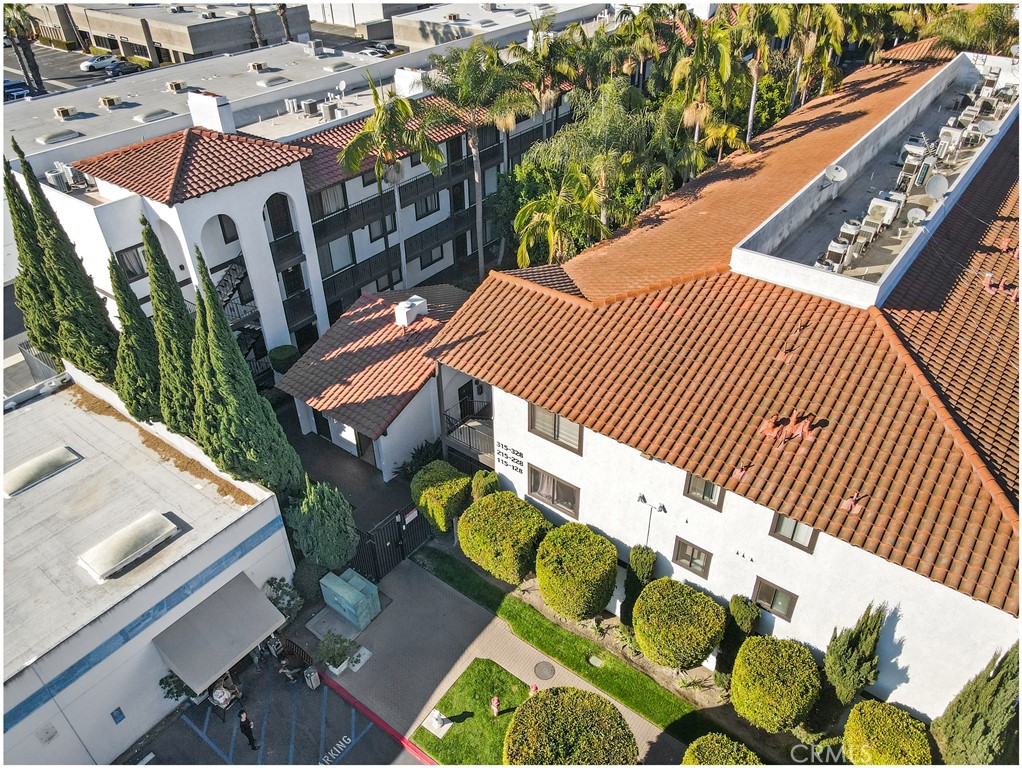 17200 Newhope Property Photo 35