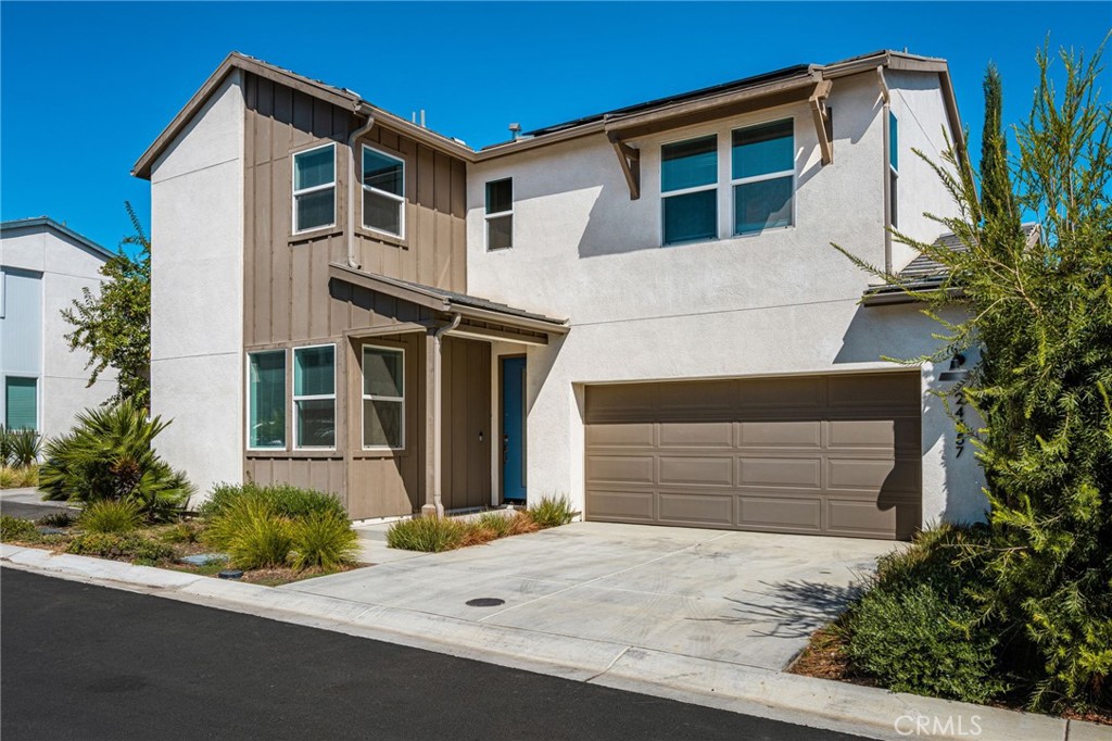 24557 Sonieta Court Property Photo 2