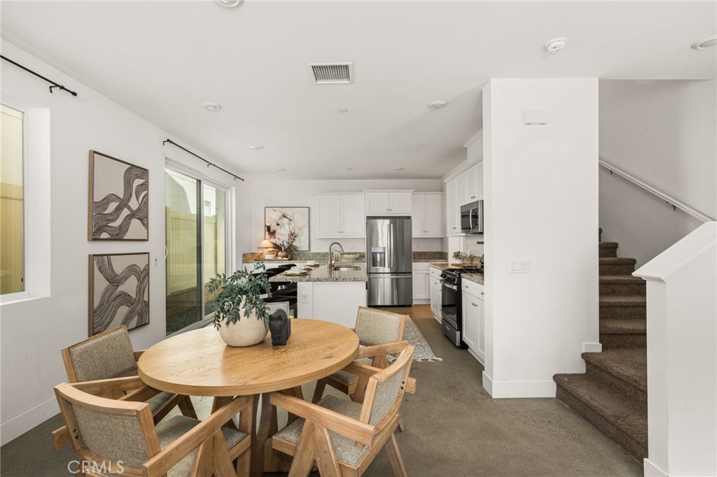 24557 Sonieta Court Property Photo 11