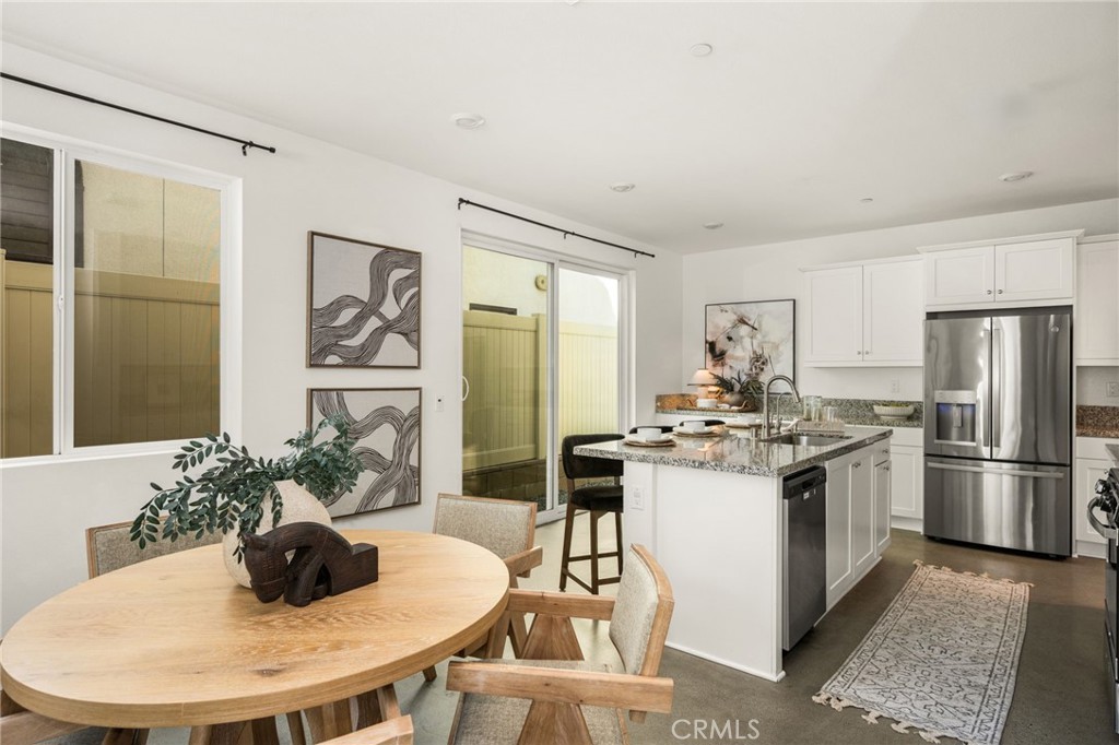 24557 Sonieta Court Property Photo 12