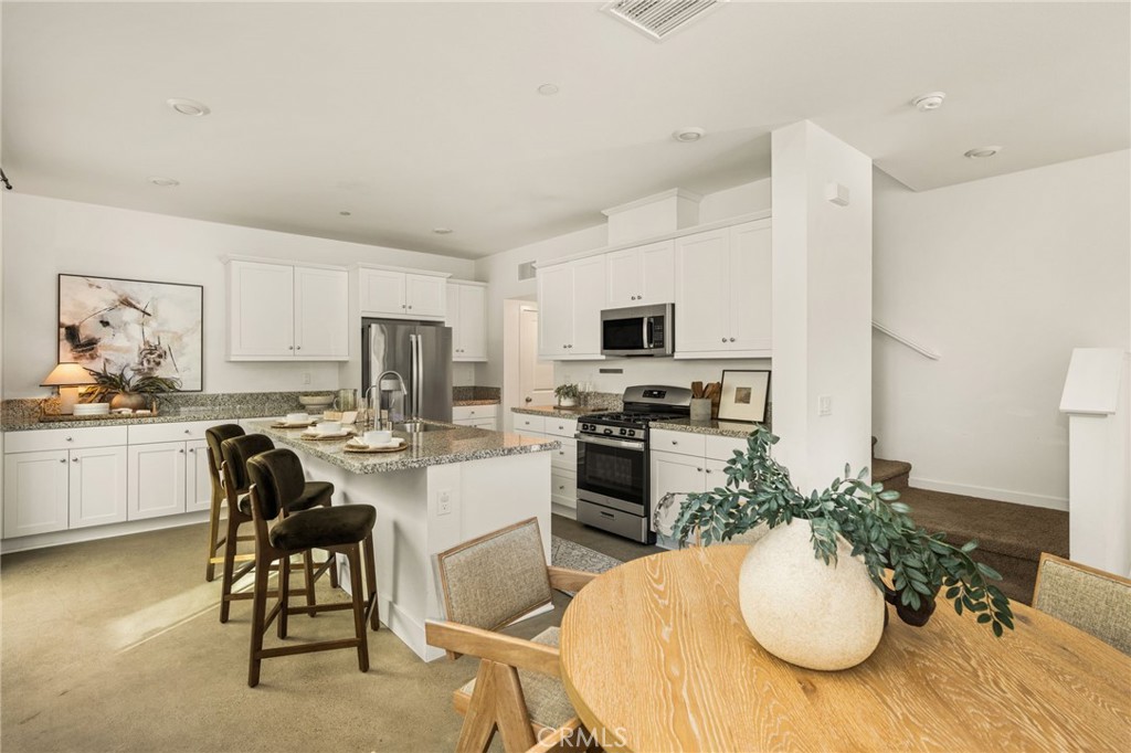 24557 Sonieta Court Property Photo 13