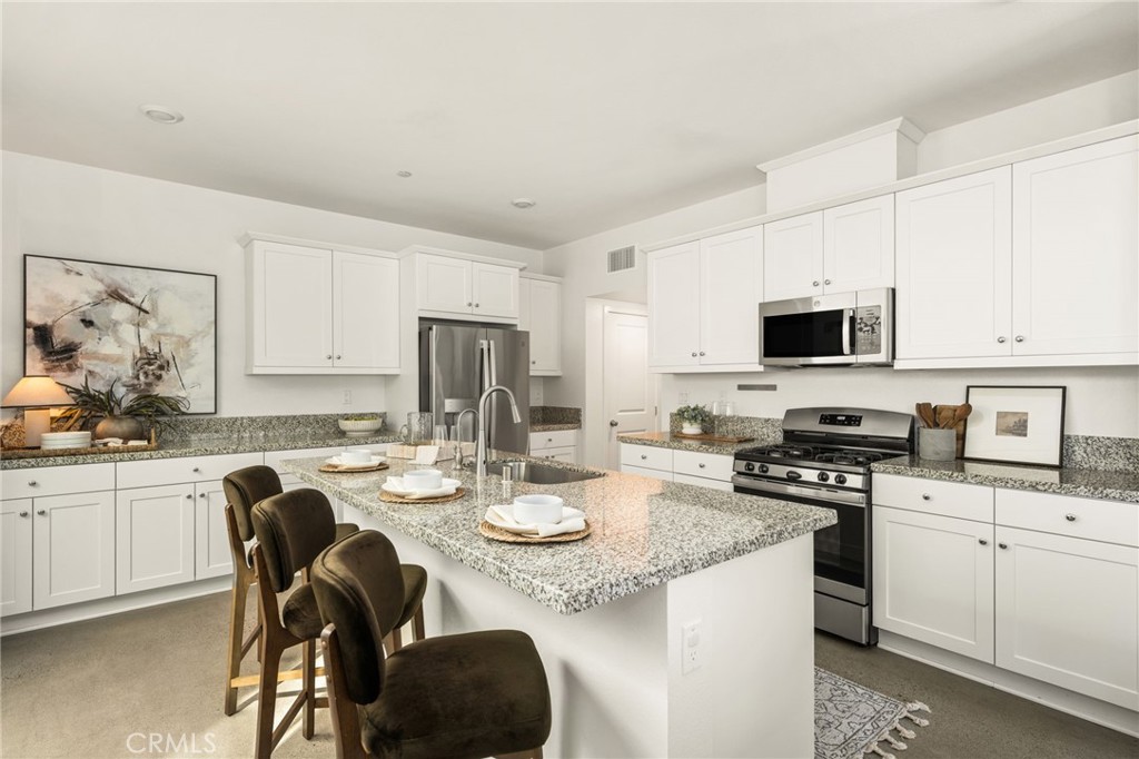 24557 Sonieta Court Property Photo 14