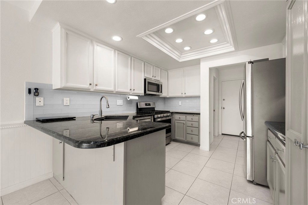 22262 Summit Hill Property Photo 10