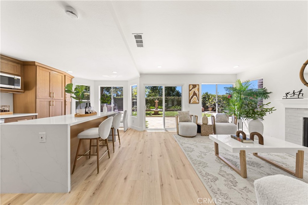 24826 Oxford Property Photo 10