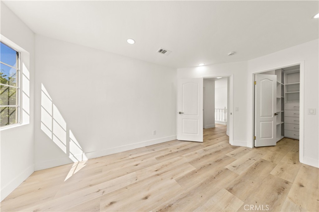 24826 Oxford Property Photo 33