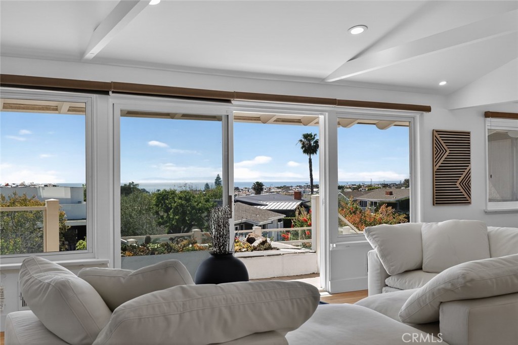 428 Cabrillo Property Photo 7