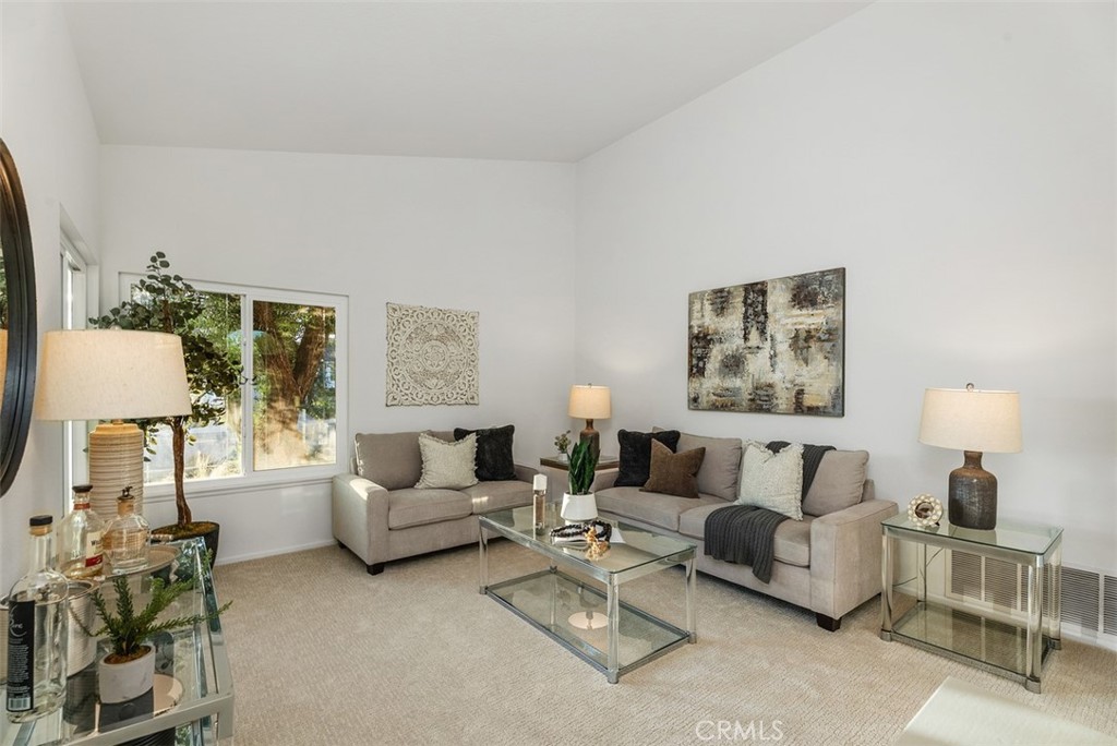 26242 Golada Property Photo 4