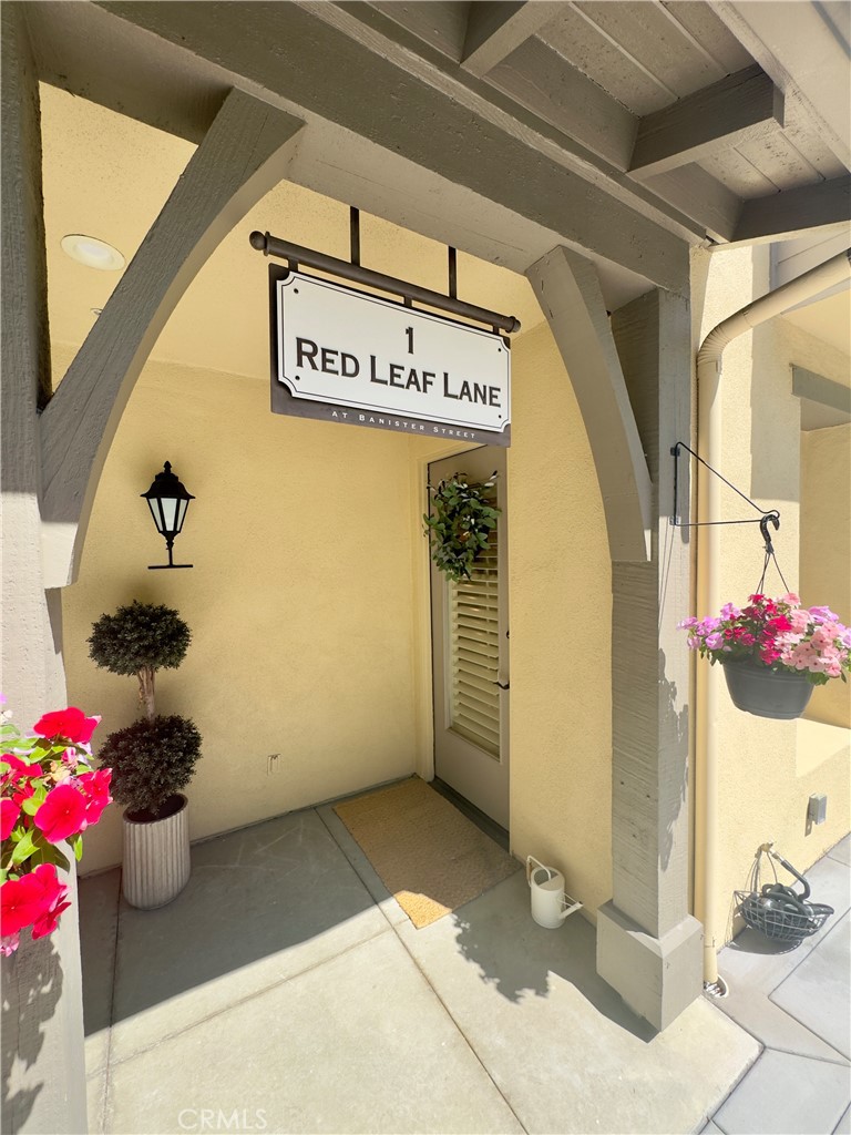 1 Red Leaf Lane Property Photo 1