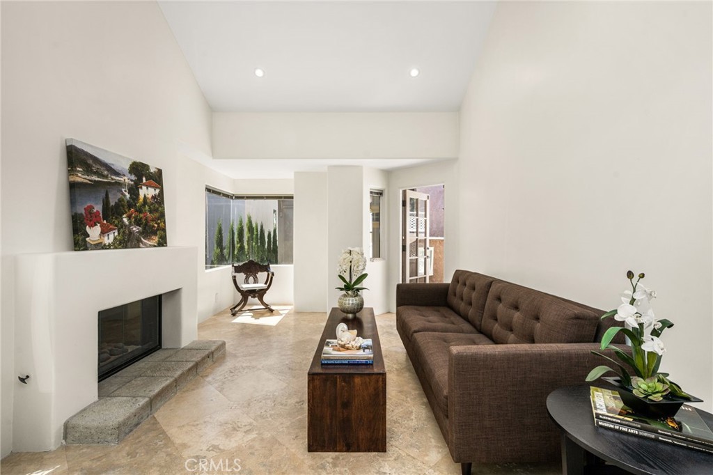 506 1/2 Acacia Property Photo 10