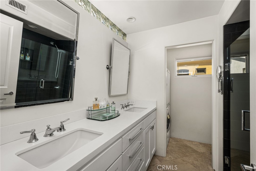 506 1/2 Acacia Property Photo 23