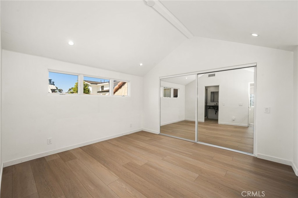 506 1/2 Acacia Property Photo 28
