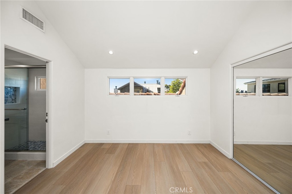 506 1/2 Acacia Property Photo 29