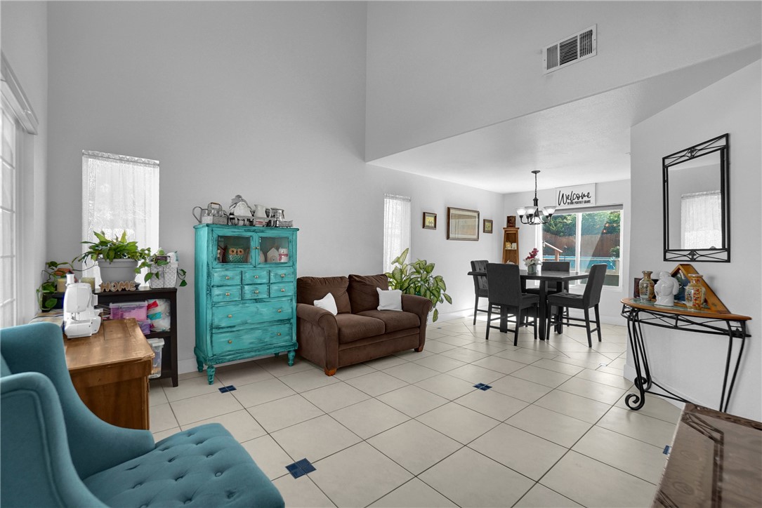 14426 Laguna Court Property Photo 4