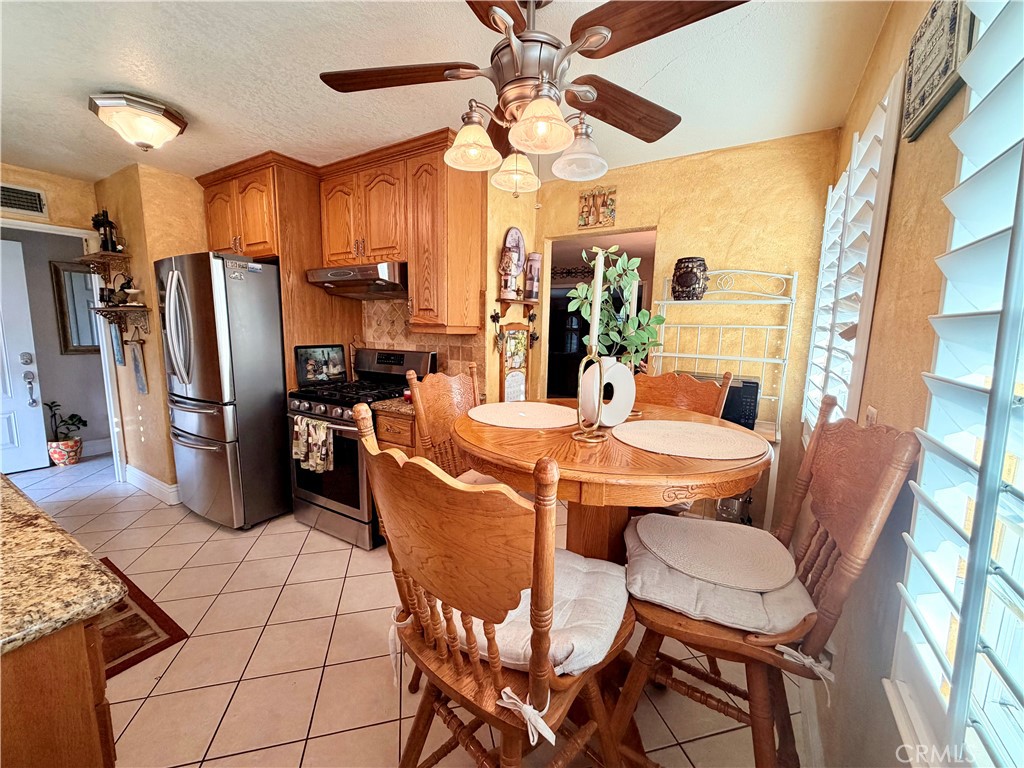 11634 Singleton Drive Property Photo 4
