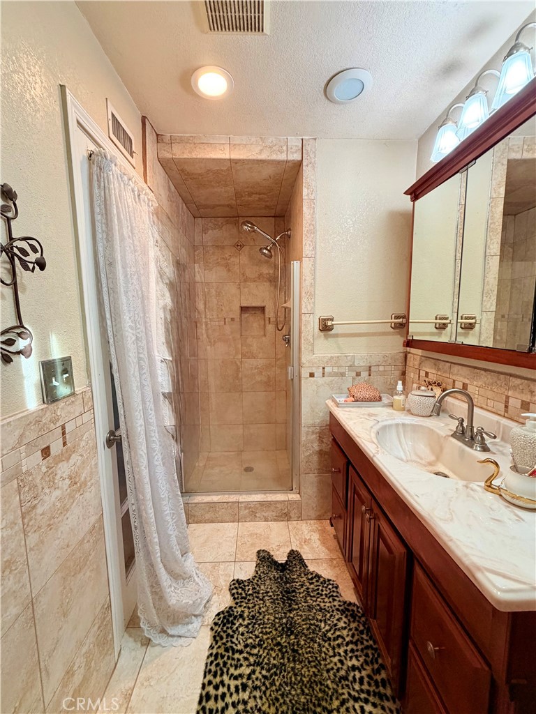 11634 Singleton Drive Property Photo 14