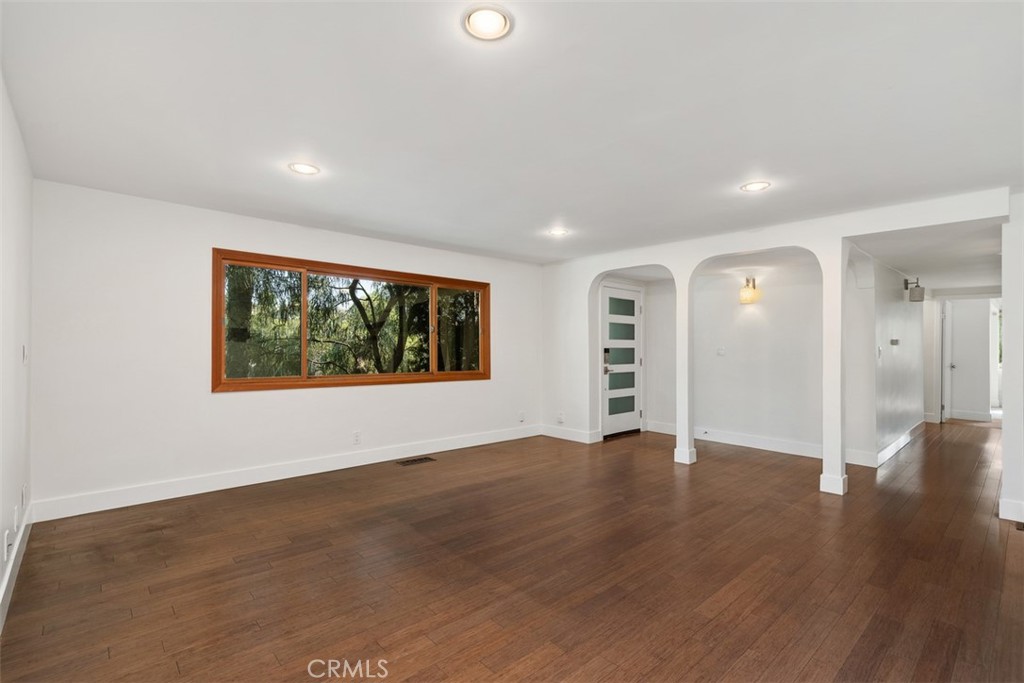 1925 Waterloo Property Photo 13