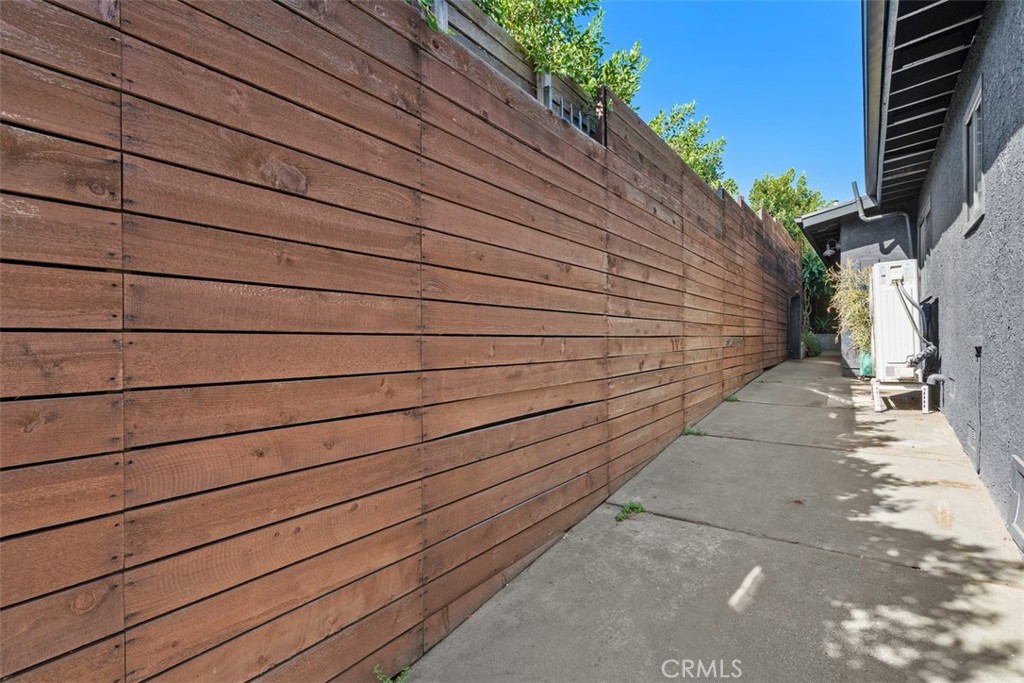 1925 Waterloo Property Photo 15