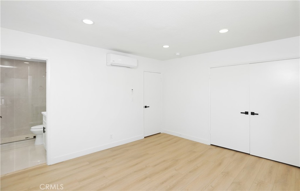 2937 Mendoza C Property Photo 13