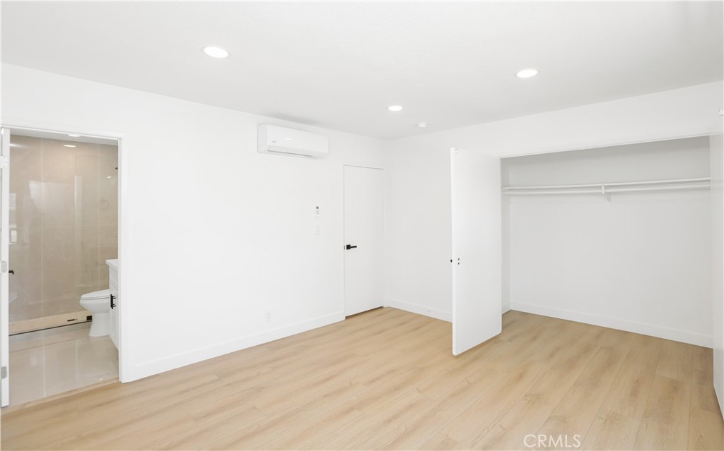 2937 Mendoza C Property Photo 14
