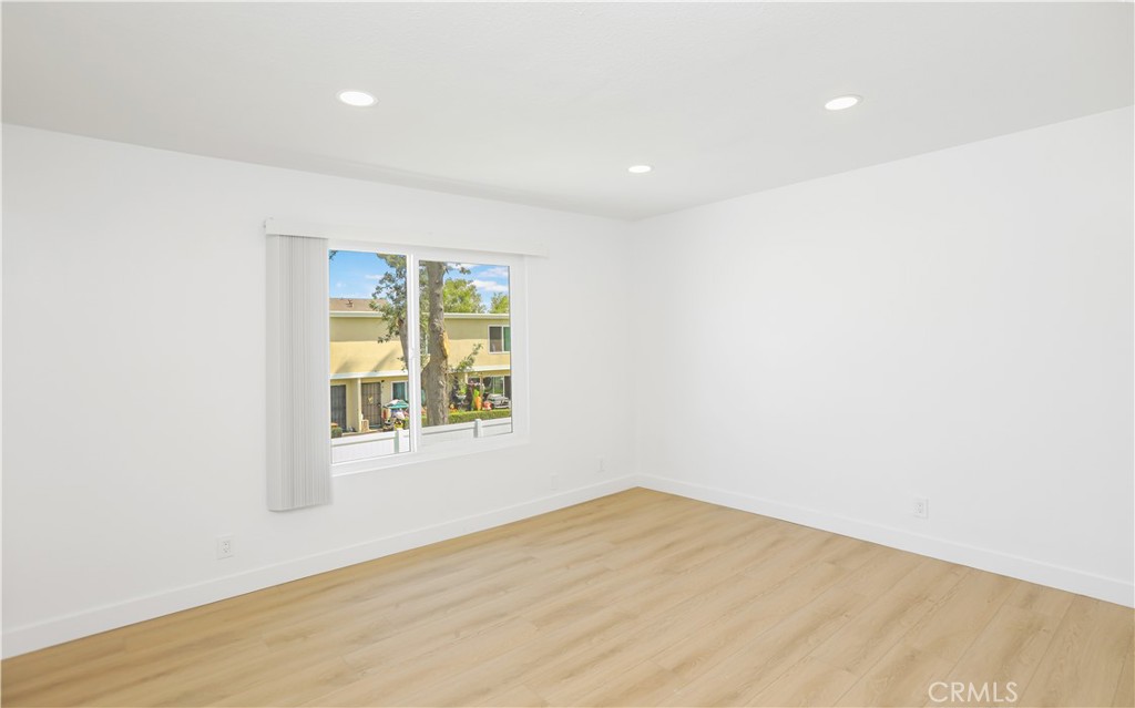 2937 Mendoza C Property Photo 16