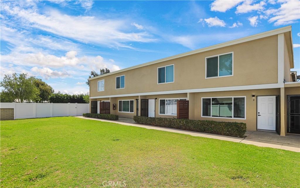 2937 Mendoza C Property Photo 23