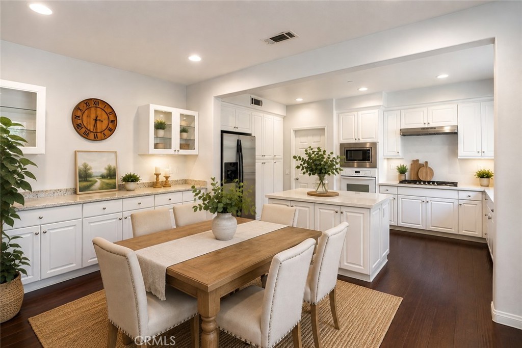 15563 Jasmine Place Property Photo 4