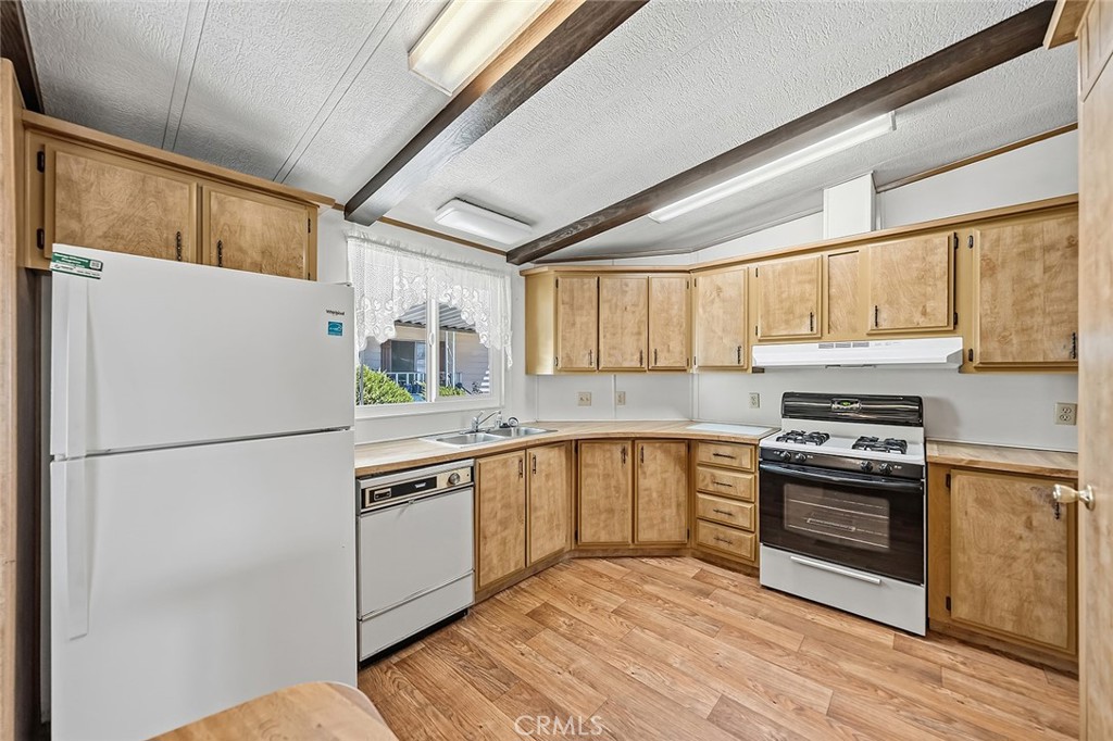 200 W San Bernardino Ave 125 Property Photo 11
