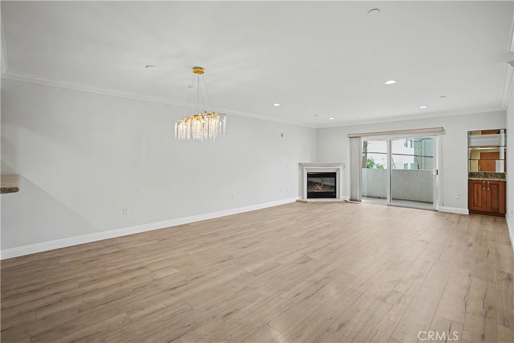 1878 Greenfield Avenue 204 Property Photo 7