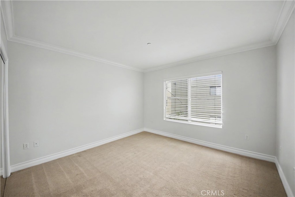 1878 Greenfield Avenue 204 Property Photo 27