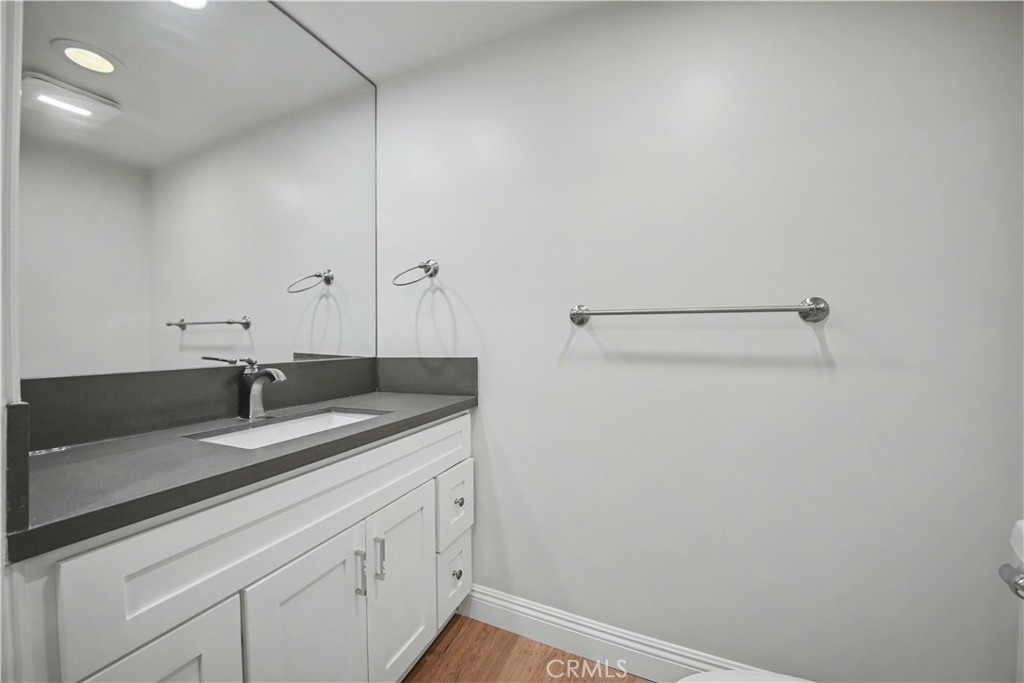 1878 Greenfield Avenue 204 Property Photo 28