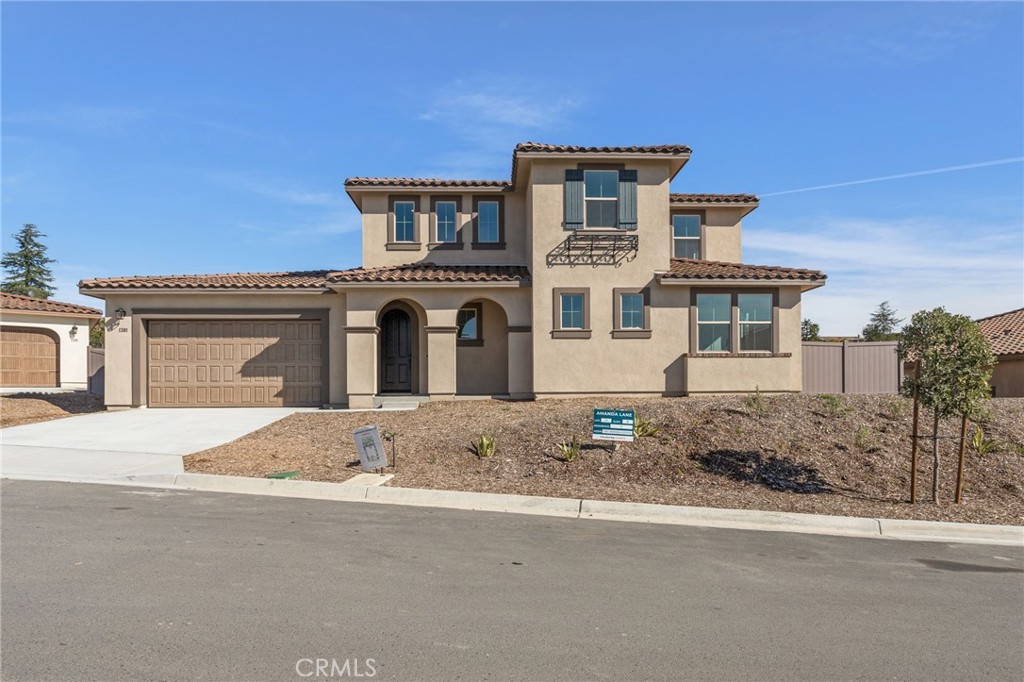 1381 Amanda Glen S Property Photo 2