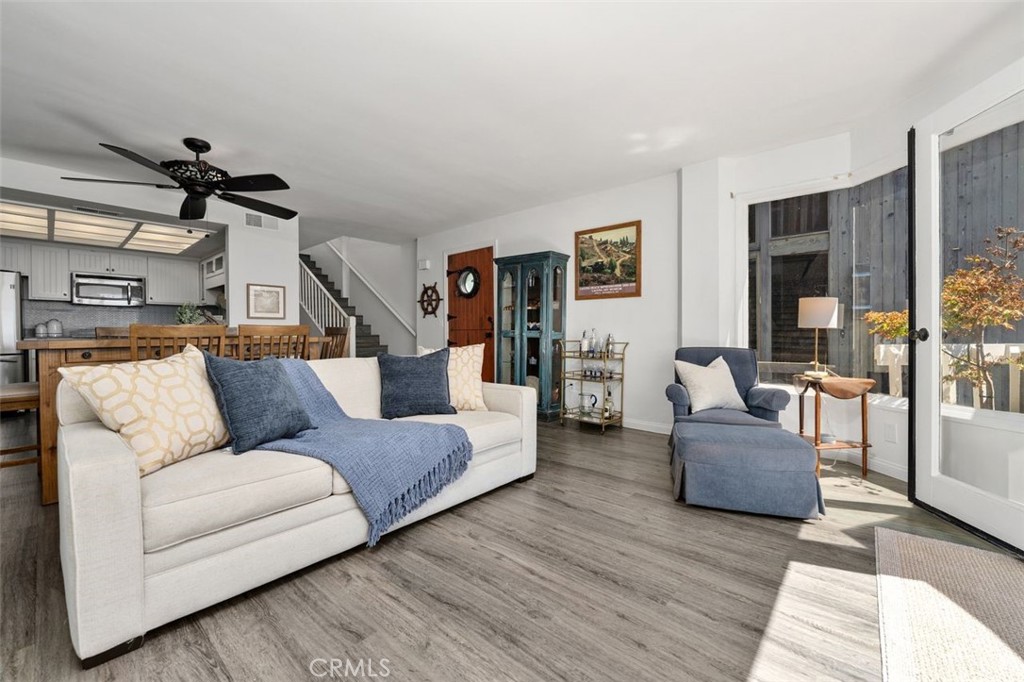 2430 Glenneyre Property Photo 4