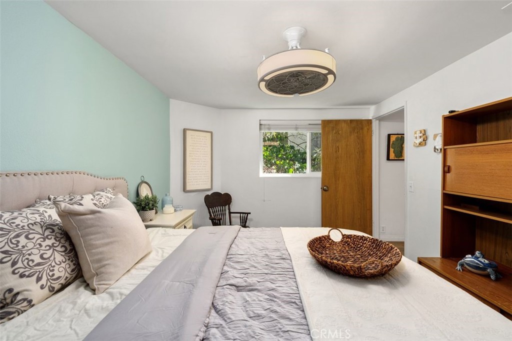 2430 Glenneyre Property Photo 15