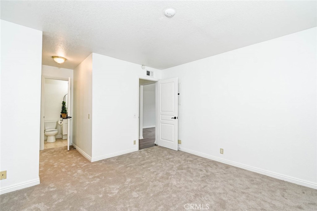 32 Remington Property Photo 21