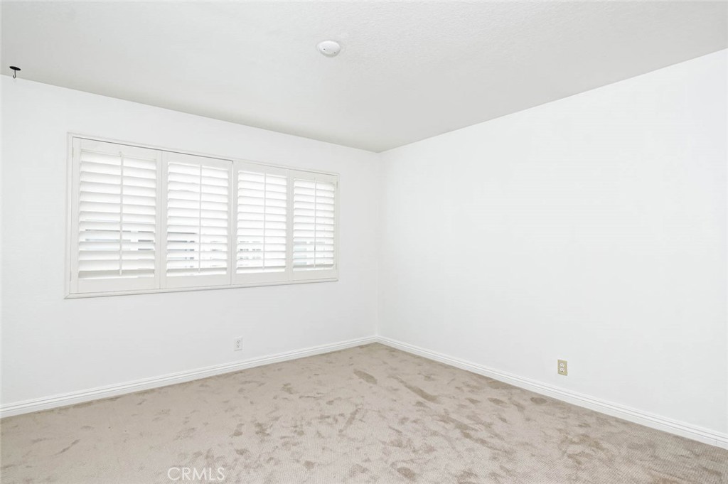 32 Remington Property Photo 25