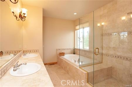 1186 Alameda Ct Property Photo 9