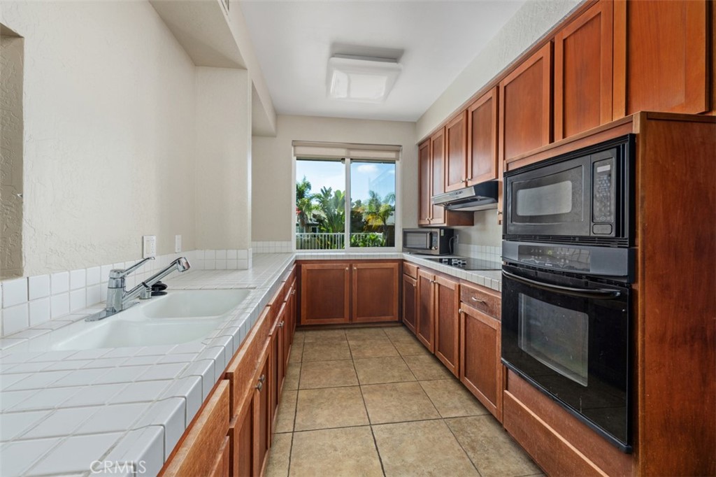 3162 Via Alicante B Property Photo 27