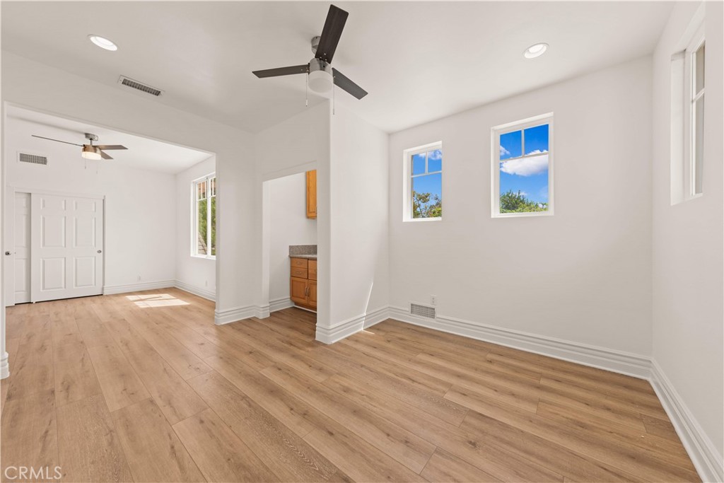 1 Sommerville Pl Property Photo 43