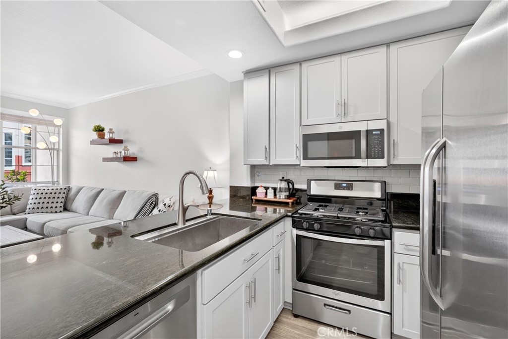 1027 S Stresa Property Photo 6