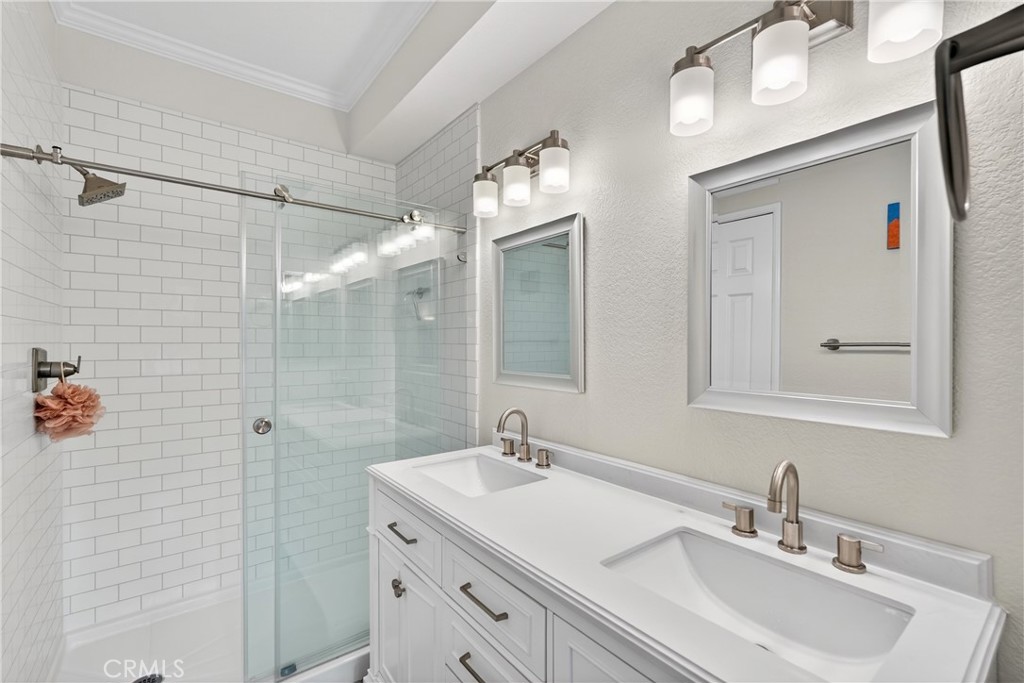 1027 S Stresa Property Photo 13